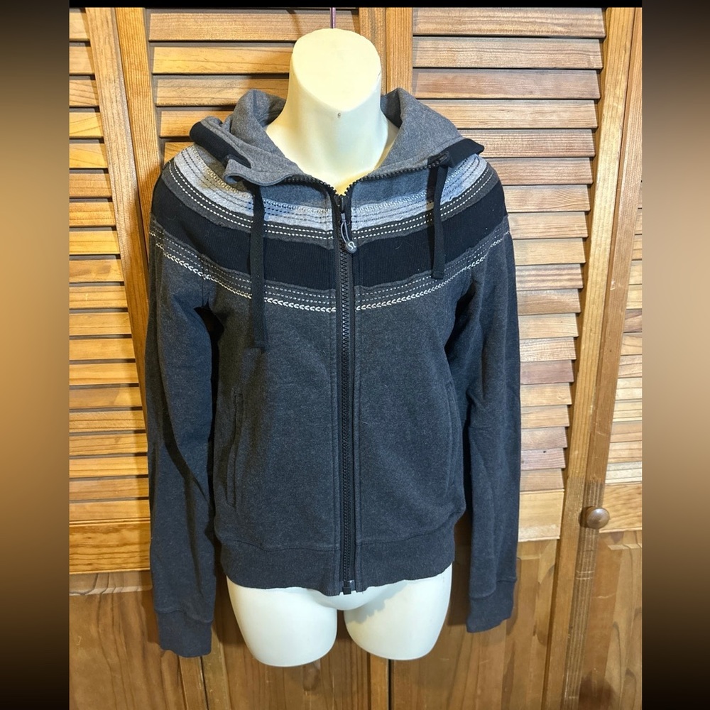 Lululemon zip up sweatshirt